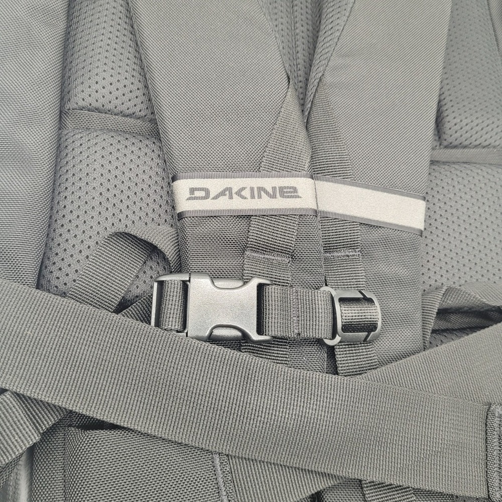 DaKine 25L Roll-Top Backpack –‎ Black Ballistic Nylon – 19x13x6 Laptop Bag - Picture 6 of 9